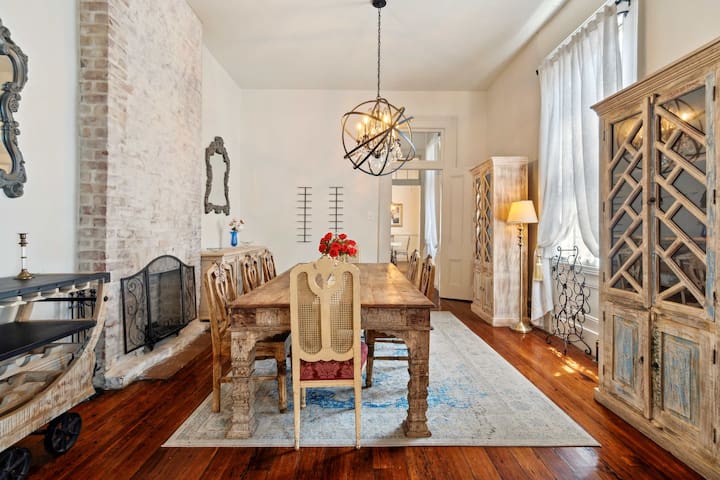 Bright Villa w Heated Pool & Pool Table 5br|4ba gallery image 4