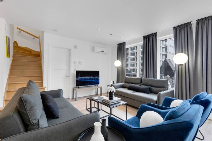 LiV MTL Downtown-503 | Premium 3BR Duplex Rooftop gallery image 2