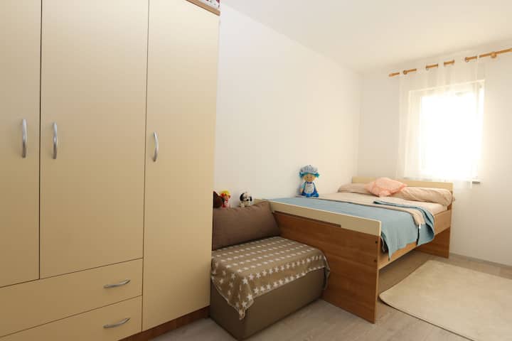 Dormitorio interior Cama doble