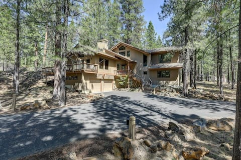 Hot tub. Golf. Wood fireplace. Resort Access.