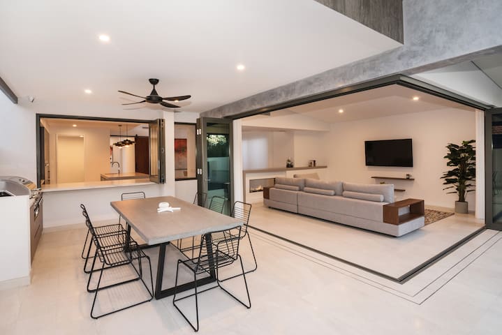 Marine Life—Coastal Retreat Near Busselton Jetty