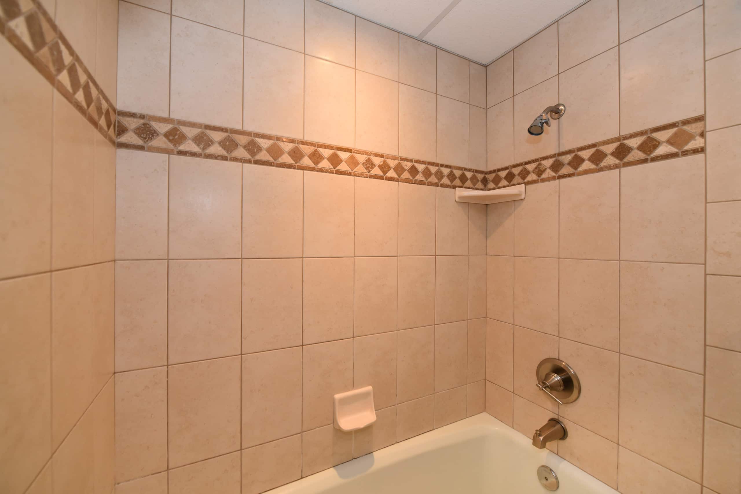 Condo in Lahaina · ★4.57 · 1 bedroom · 2 beds · 1 bath - Image 19