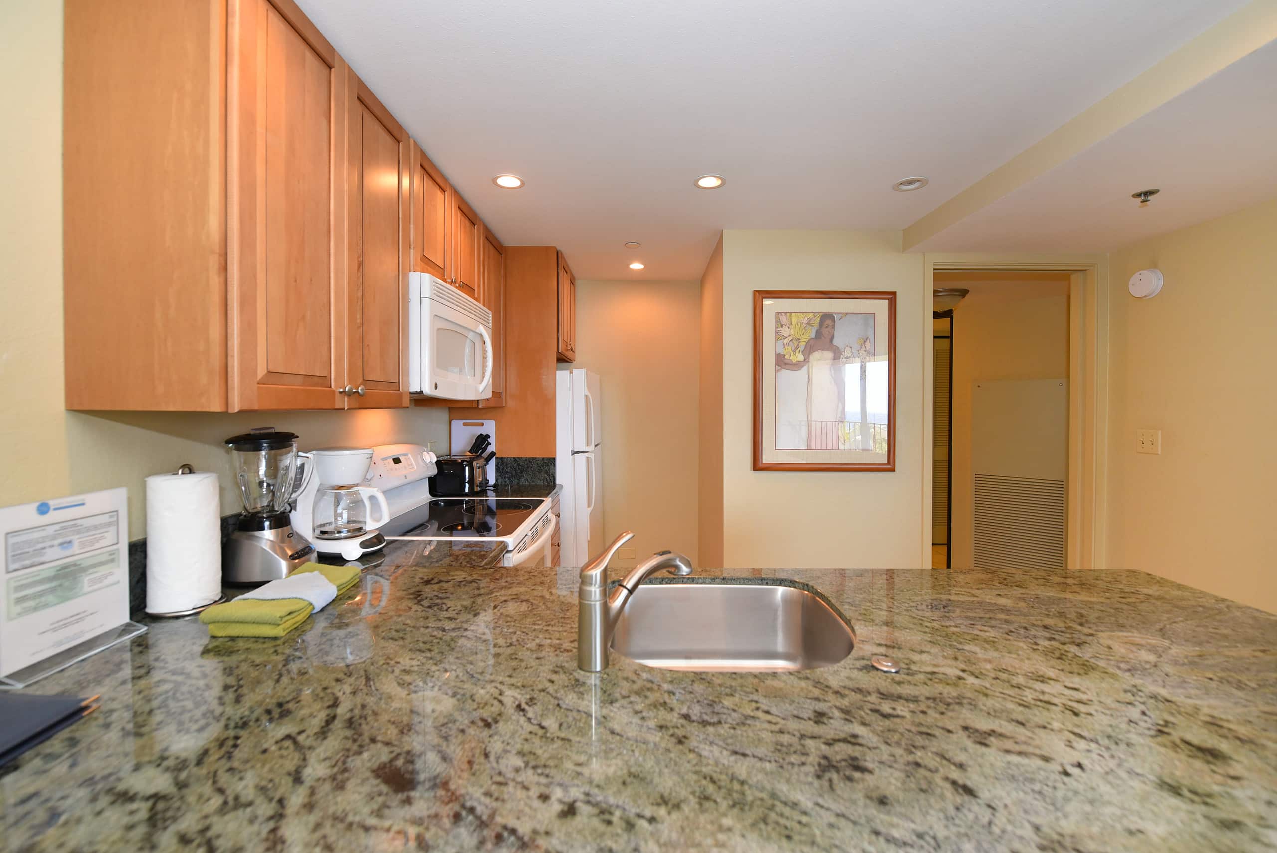 Condo in Lahaina · ★4.57 · 1 bedroom · 2 beds · 1 bath - Image 9