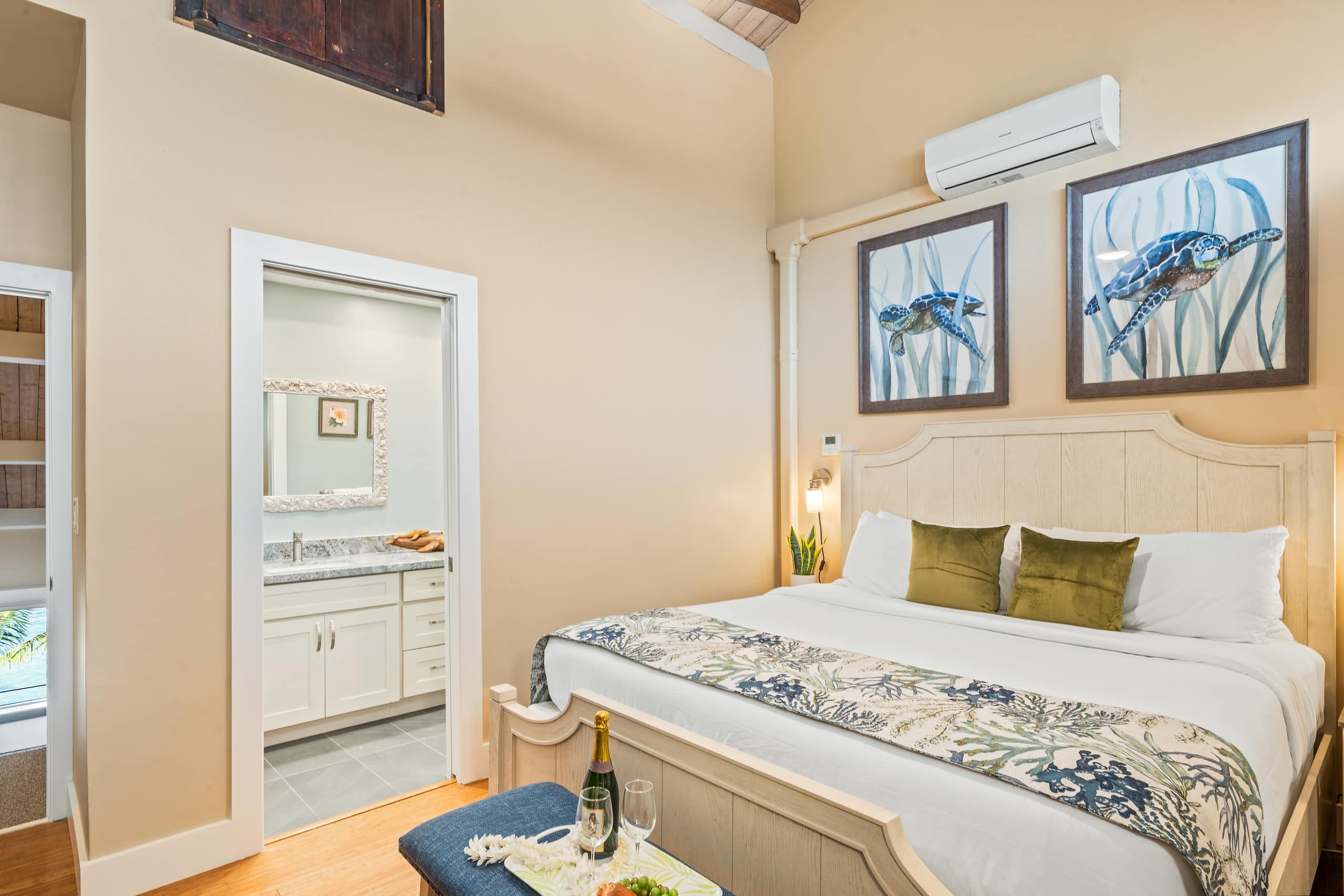 Condo in Lahaina · ★4.77 · 2 bedrooms · 3 beds · 2 baths - Image 21