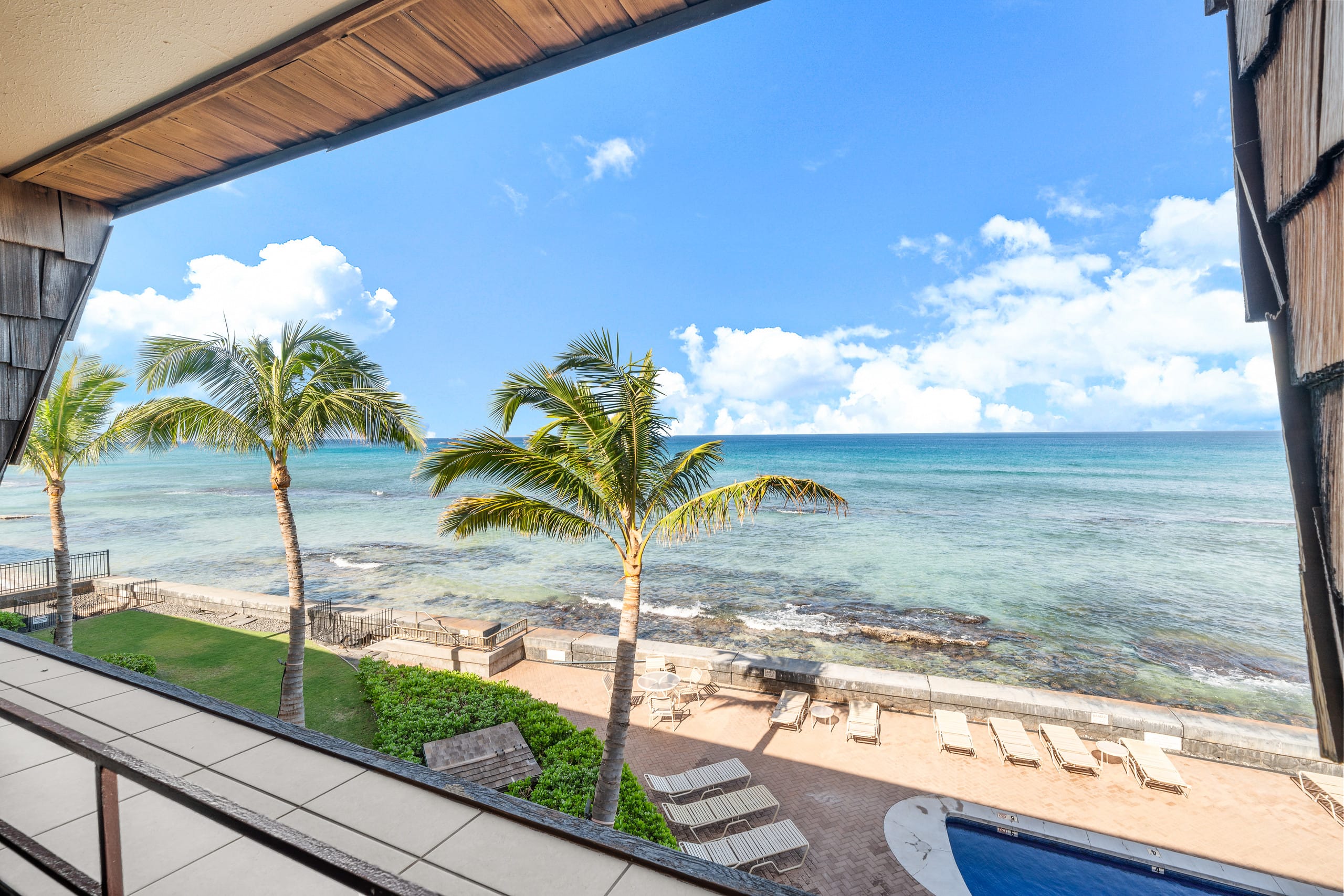 Condo in Lahaina · ★4.77 · 2 bedrooms · 3 beds · 2 baths - Image 32