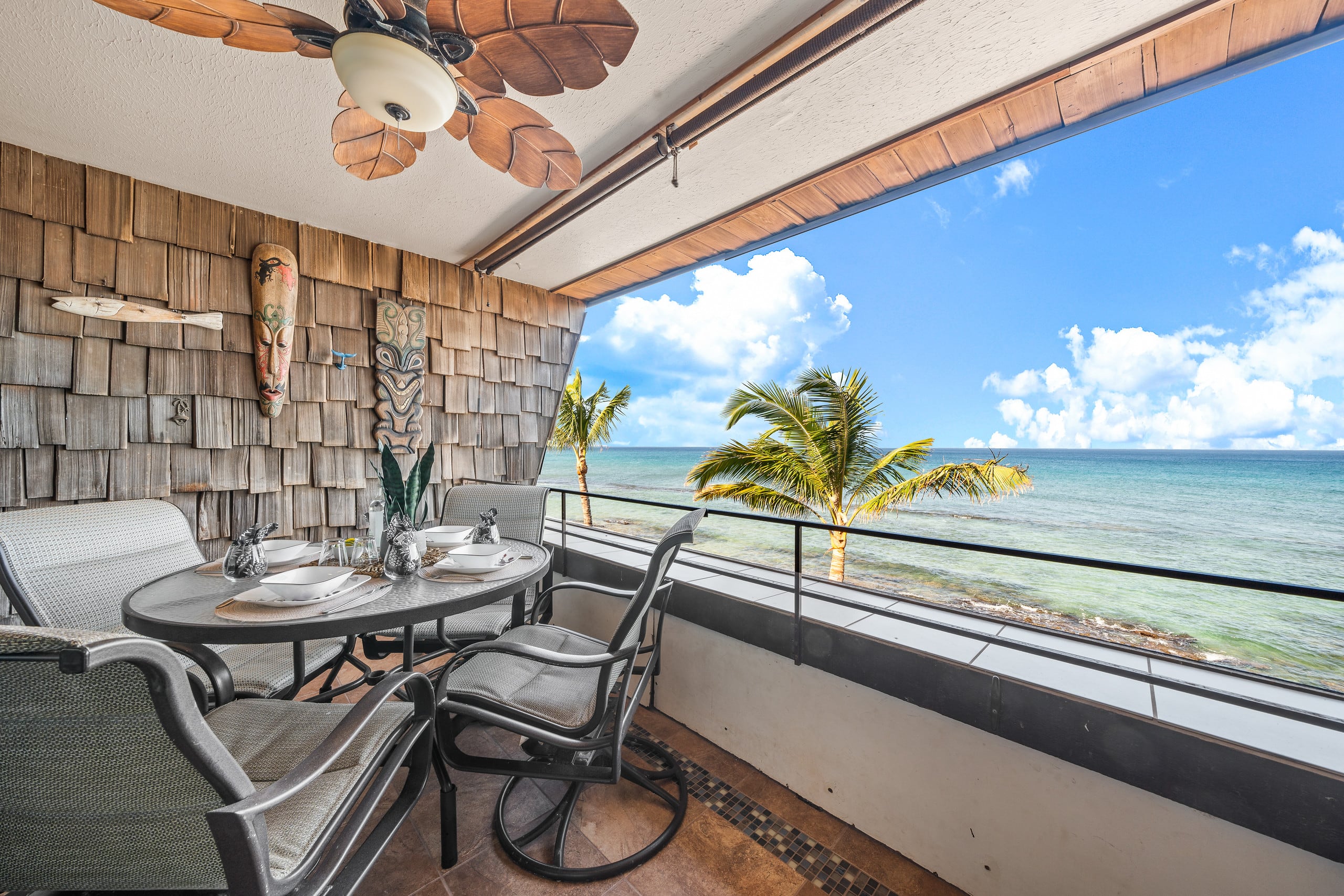 Condo in Lahaina · ★4.77 · 2 bedrooms · 3 beds · 2 baths - Image 1
