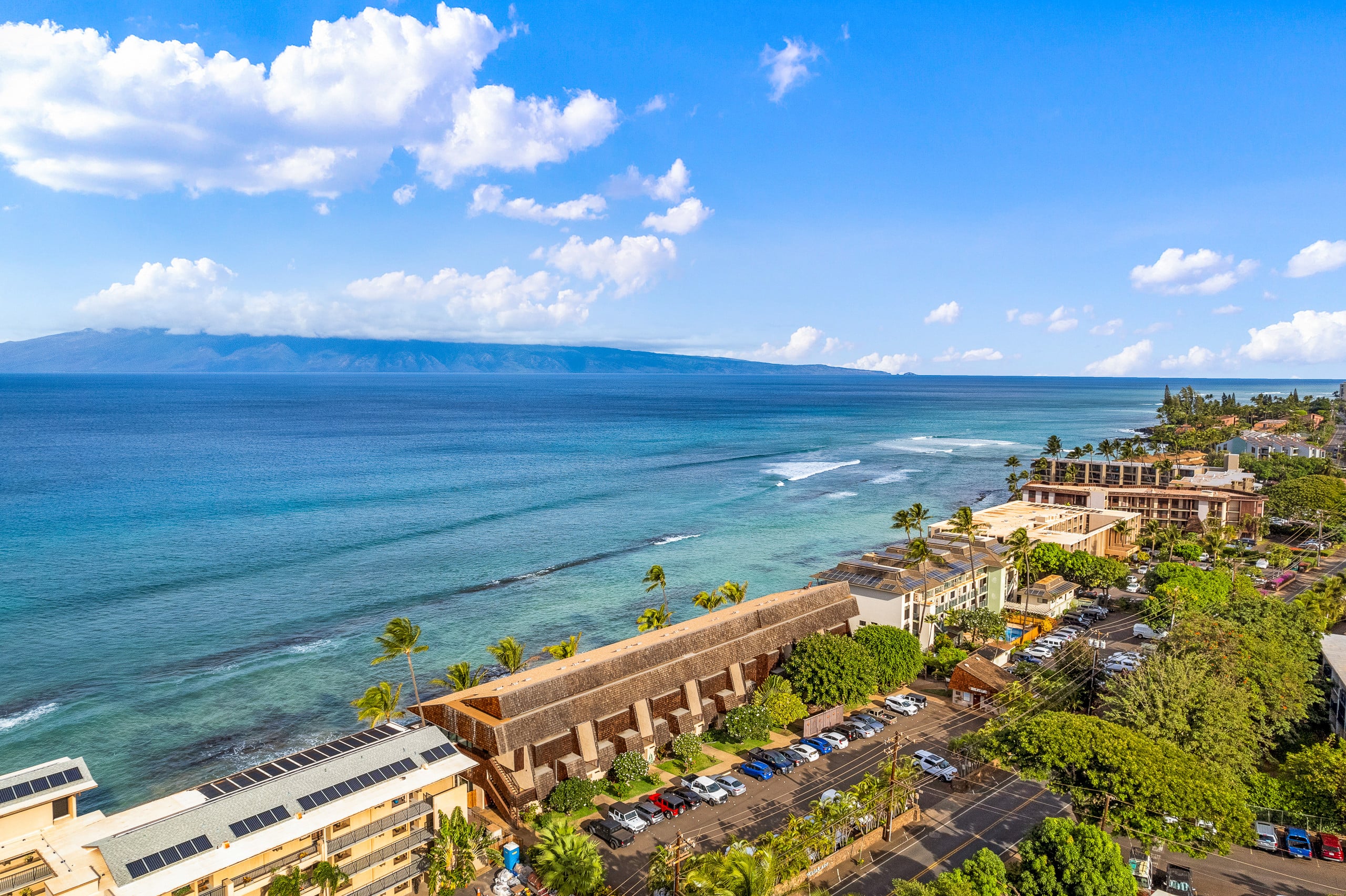 Condo in Lahaina · ★4.77 · 2 bedrooms · 3 beds · 2 baths - Image 40