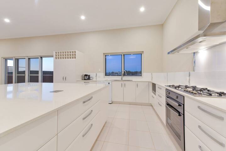19 Corella Court gallery image 3