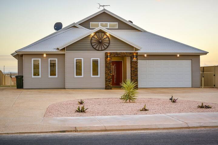 34 Madaffari Drive gallery image 2