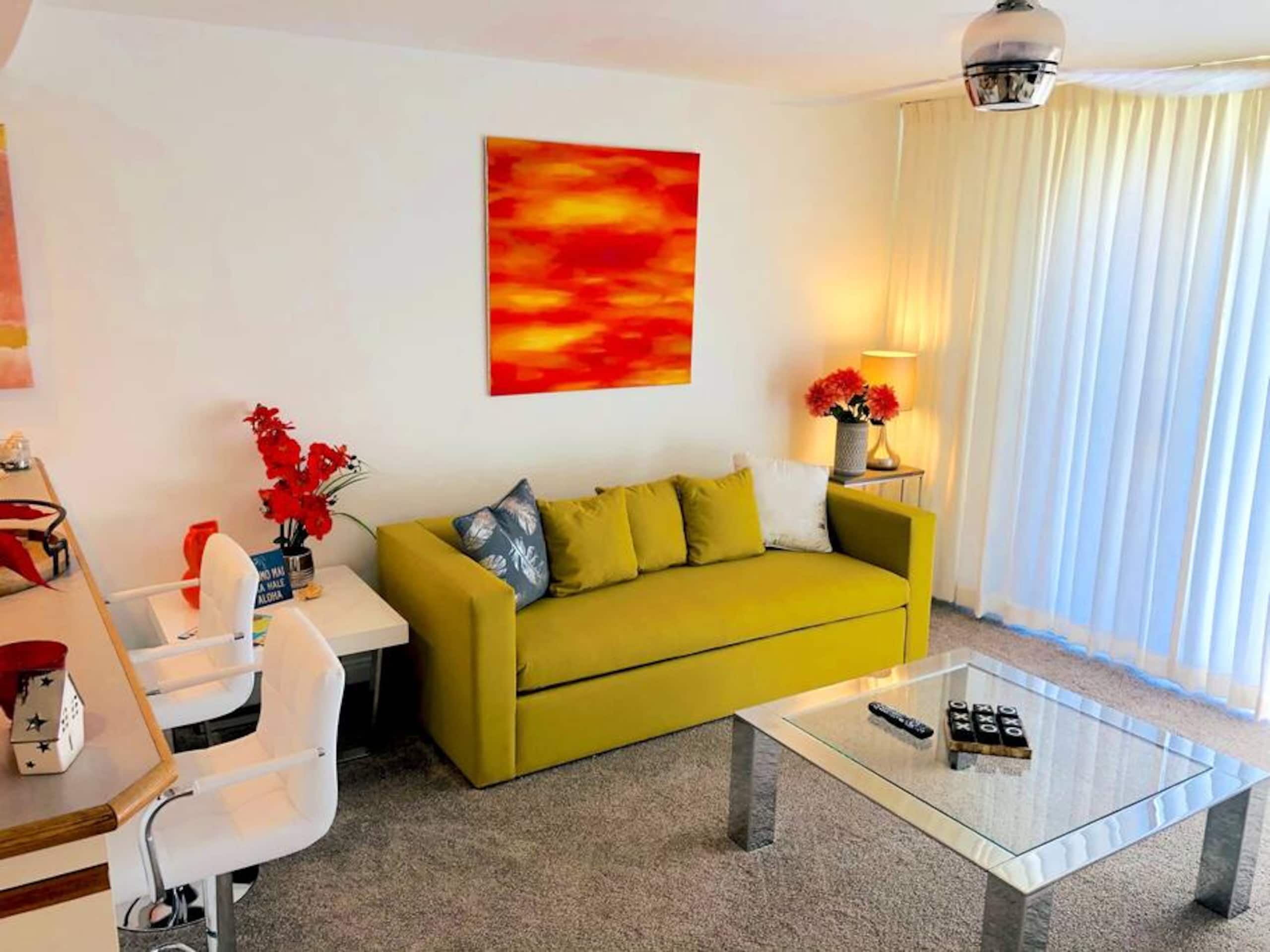 Condo in Lahaina · ★4.79 · 1 bedroom · 2 beds · 1 bath - Image 2