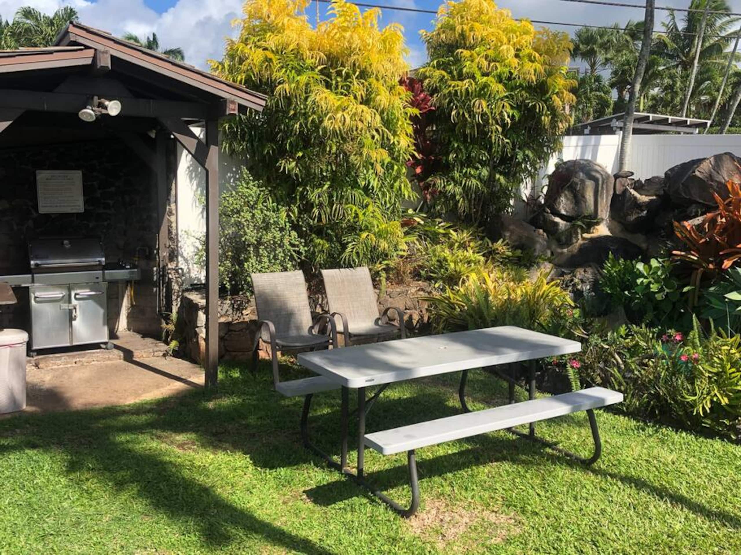 Condo in Lahaina · ★4.79 · 1 bedroom · 2 beds · 1 bath - Image 18