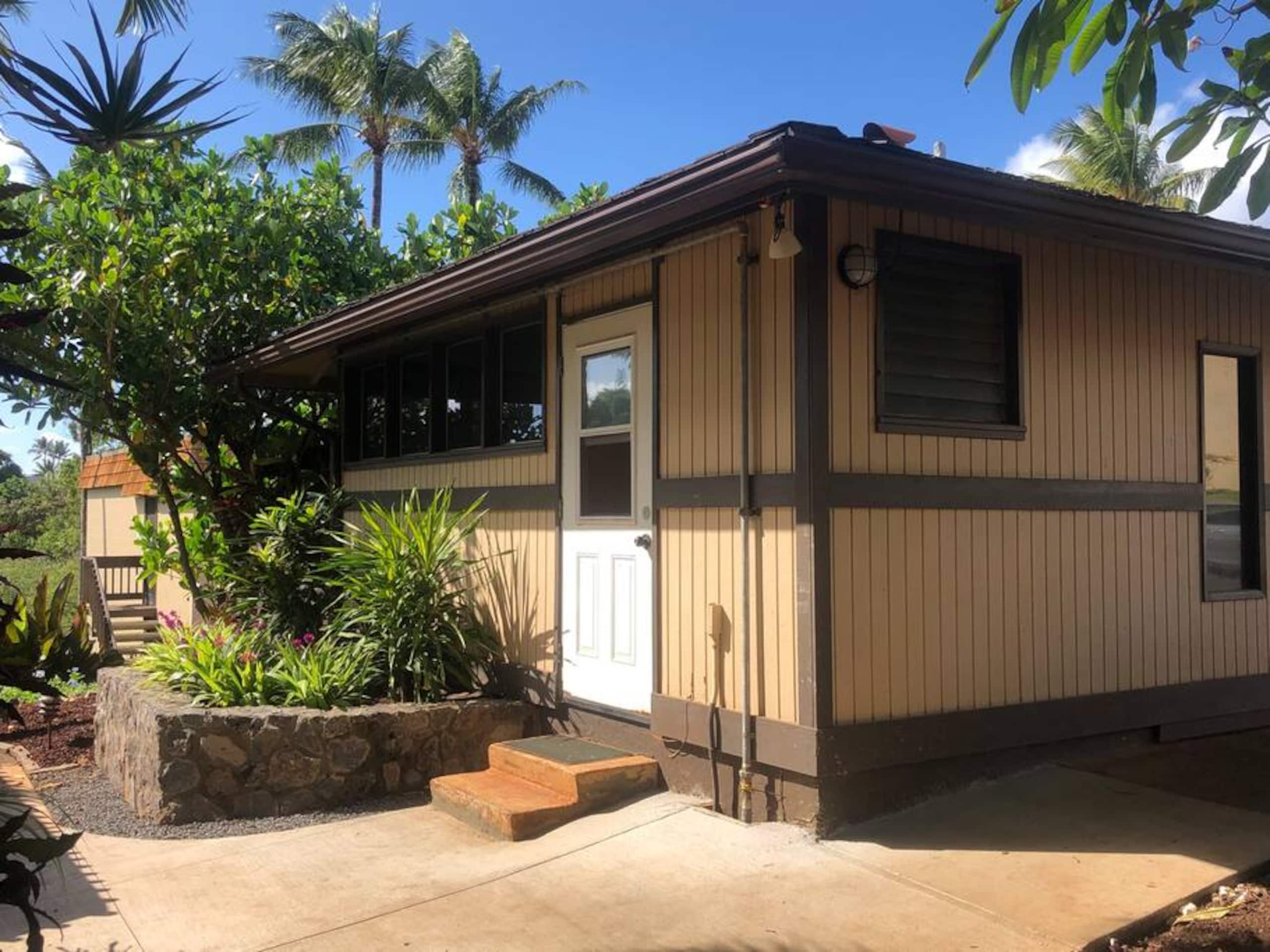 Condo in Lahaina · ★4.79 · 1 bedroom · 2 beds · 1 bath - Image 17