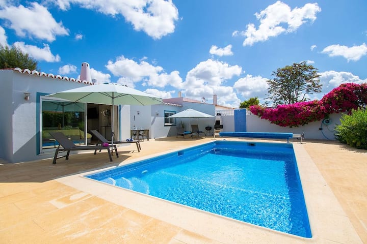 Casa Ana · Superbly Renovated with Heated Private