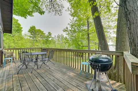 Waterfront Paradise Lake Cottage w/ Private Dock!