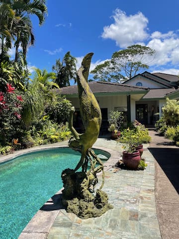 Amazing mountain & distant ocean views w/ private