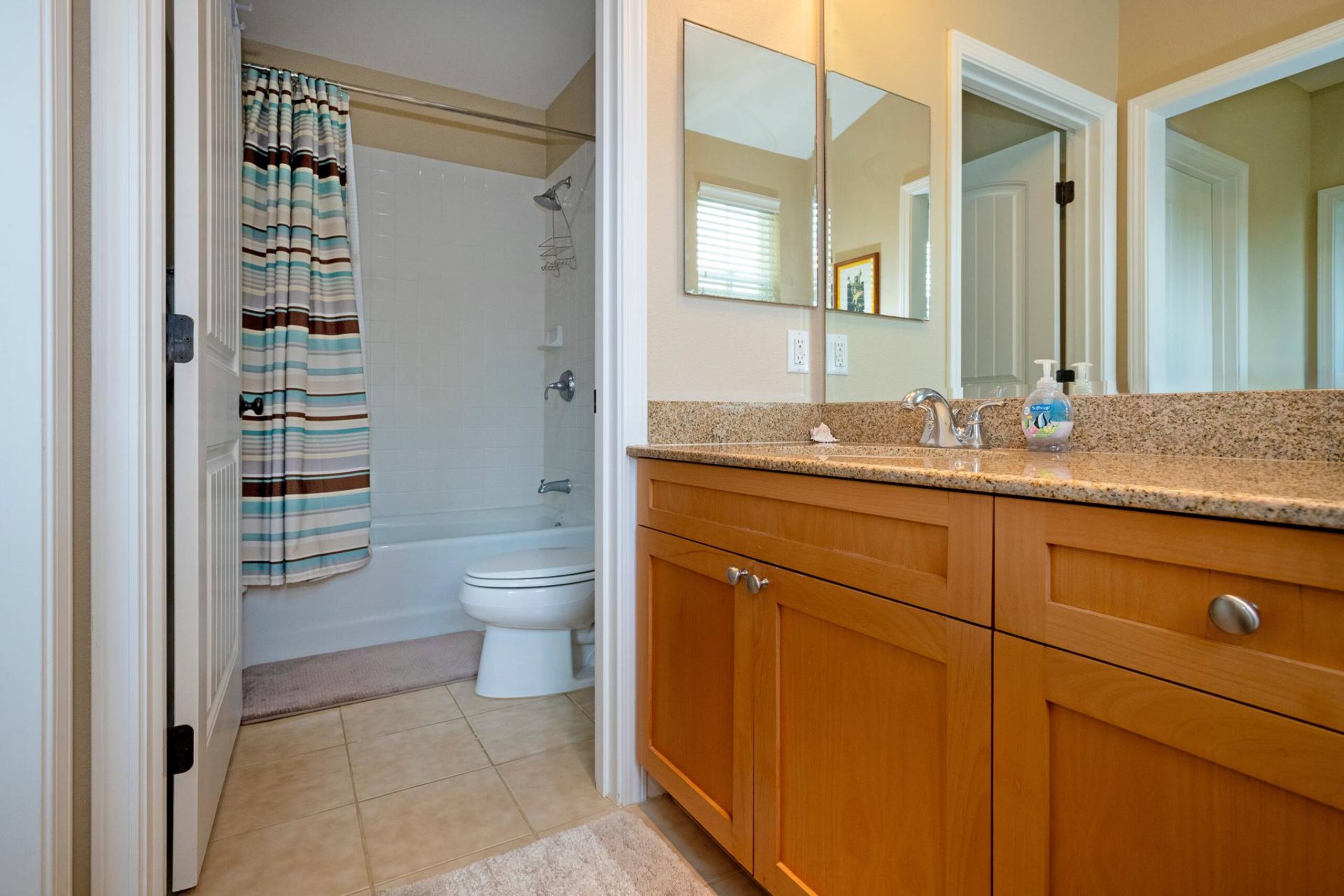 Condo in Princeville · ★4.63 · 3 bedrooms · 4 beds · 3 shared baths - Image 22