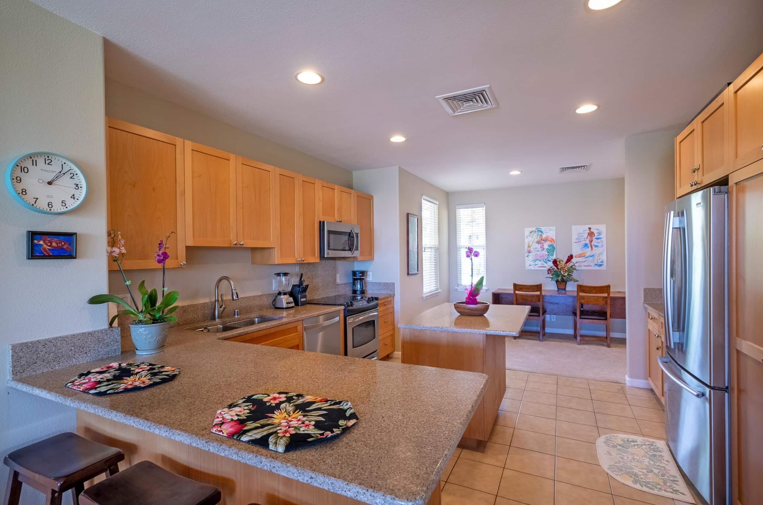 Condo in Princeville · ★4.63 · 3 bedrooms · 4 beds · 3 shared baths - Image 12