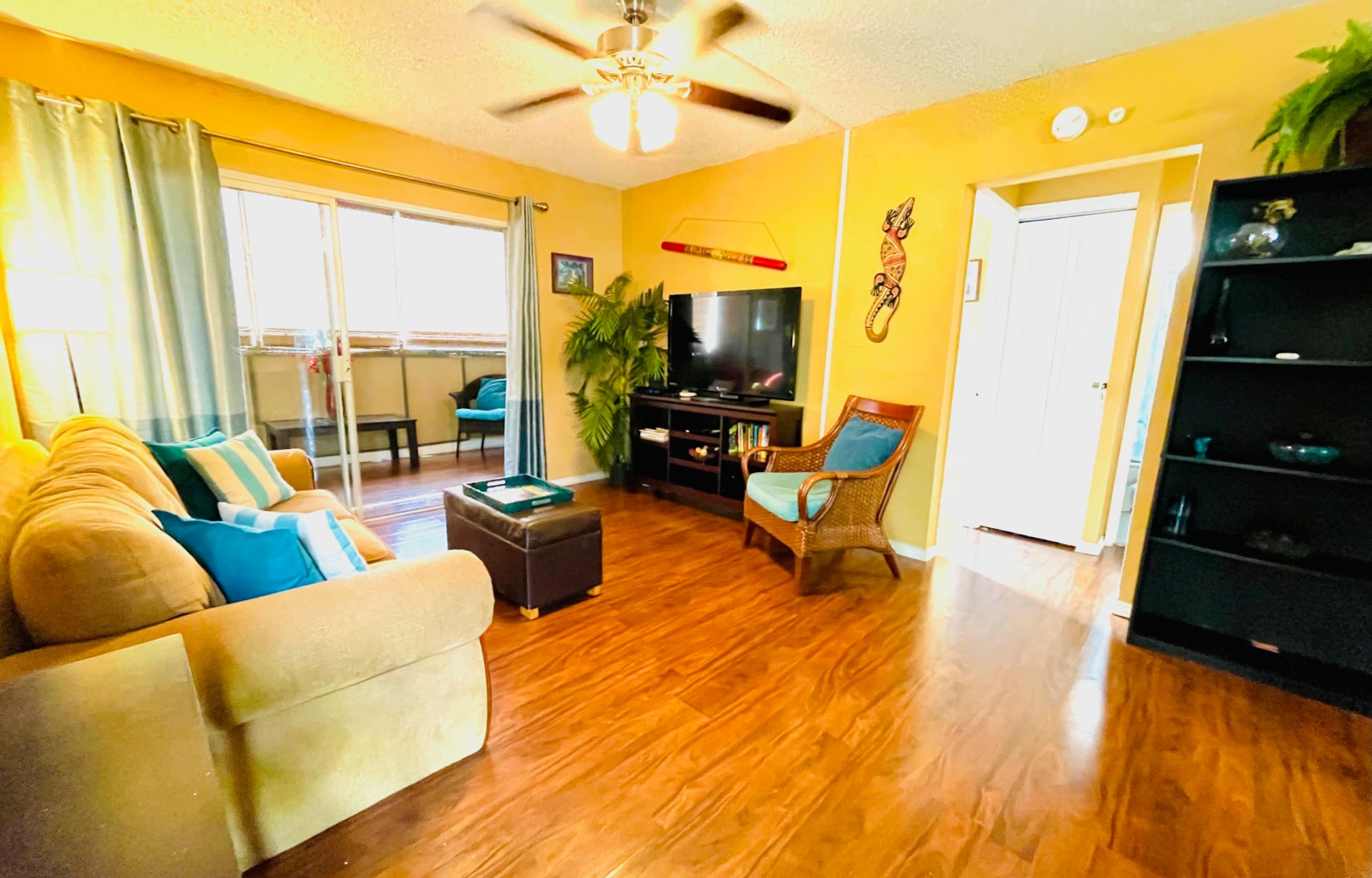 Condo in Kailua · ★4.63 · 2 bedrooms · 3 beds · 1 private bath - Image 10