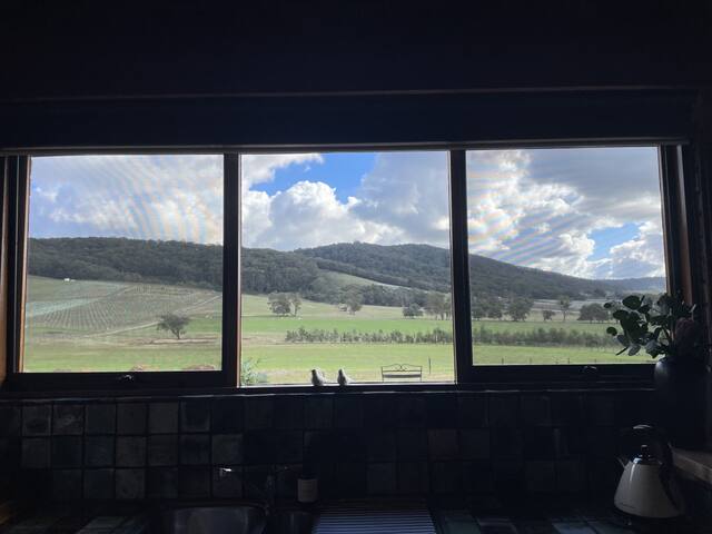 The Cottage – fire’s lit, grab a drink and relax! gallery image 5