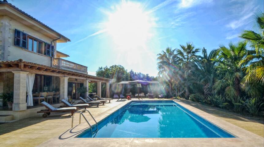 Beautiful country house near Palma with pool gallery image 2