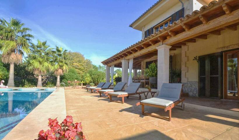 Beautiful country house near Palma with pool gallery image 5