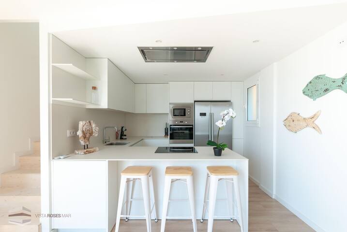 superior villa with private pool and sea view (cap gallery image 3