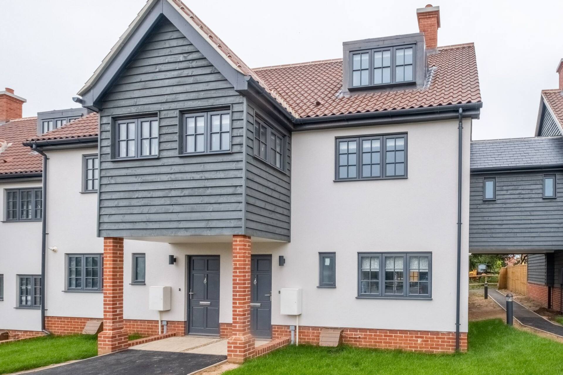 5 Oakes Court