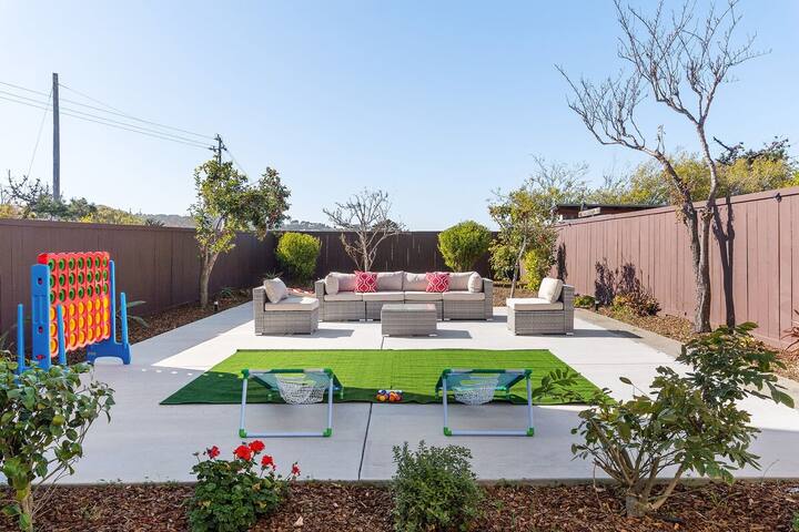 Luxury 7BR Home Near SFO w/Parking gallery image 4