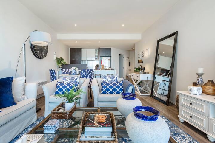 Glamptons • Waterfront Views & Steps to Promenade