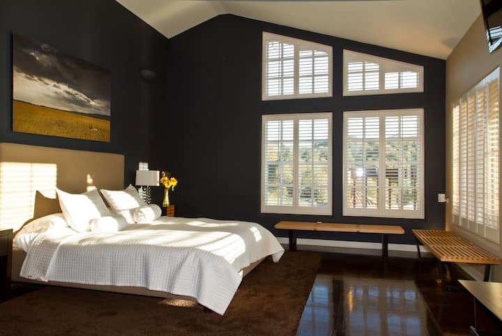 Master Suite, main house