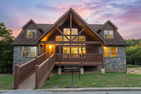 RUSTIC CABIN with 7 Master Suites!! By Pool!
