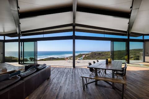 Beekeepers-Ocean Architectural Off-Grid Sanctuary