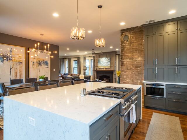 Historic Tudor Home + Walk to Downtown – Dozier! gallery image 3