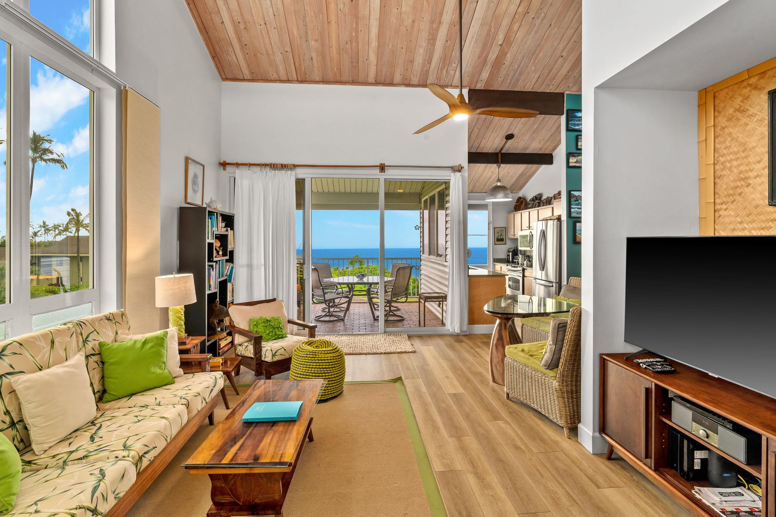 Condo in Princeville · ★4.86 · 2 bedrooms · 3 beds · 2 private baths - Image 3