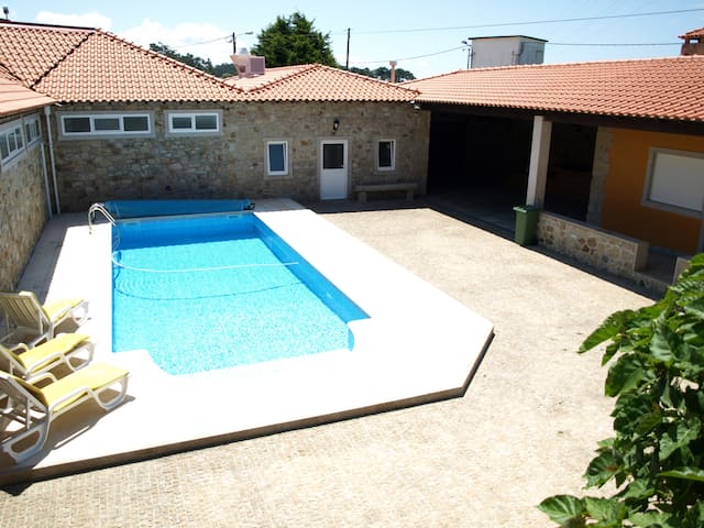 Pvz34v3 simpática moradia de férias