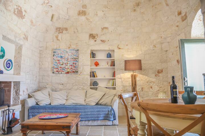 TD Trulli della Magnolia Trulli w/ Amazing Garden gallery image 5