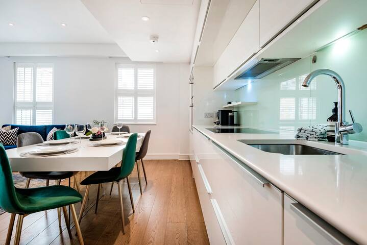 The Smooth Velvet – by Out of Office Lifestyle gallery image 3