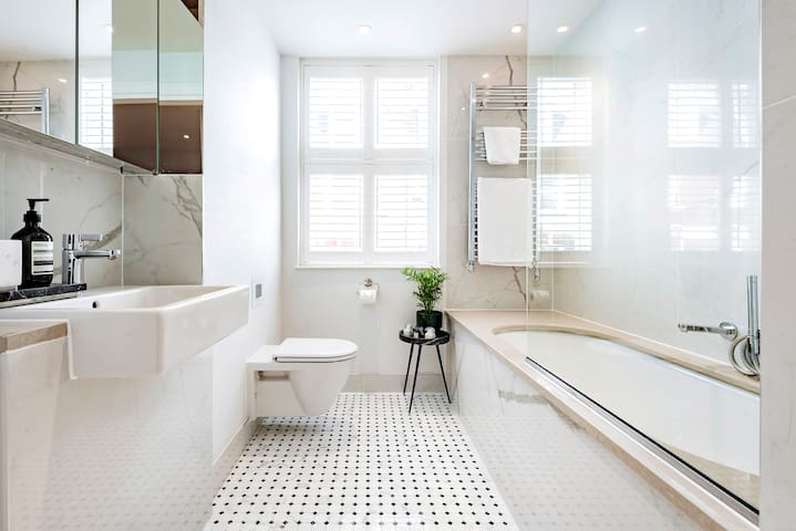 The Smooth Velvet – by Out of Office Lifestyle gallery image 5