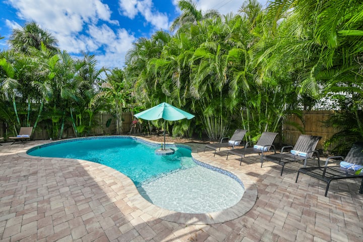 Caribbean Reef! Cozy Pool Home Near Gulf! - Holmes Beach, FL