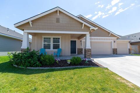 *No Cleaning Fee! Kuna Cavemen love this Farmhouse
