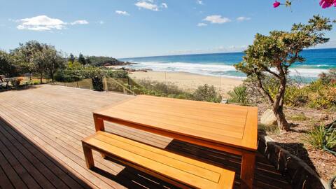 The View -49 Bunga St- Impressive beachfront home