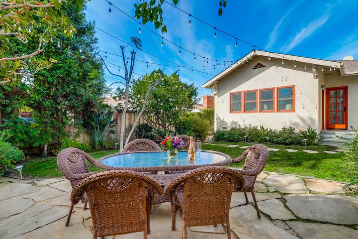 Bette’s Family Retreat: Walk to the Beach. gallery image 3