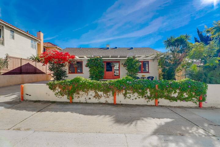 Bette’s Family Retreat: Walk to the Beach. gallery image 2