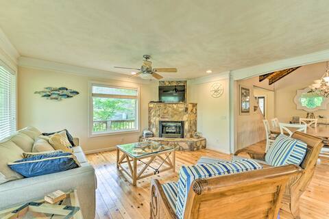Badin Lake Cabin w/ Dock & 2-Story Boat Slip!