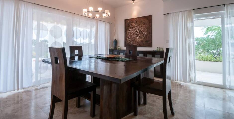 Waterfront 6 BR Villa w/ Private Plunge Pool gallery image 3