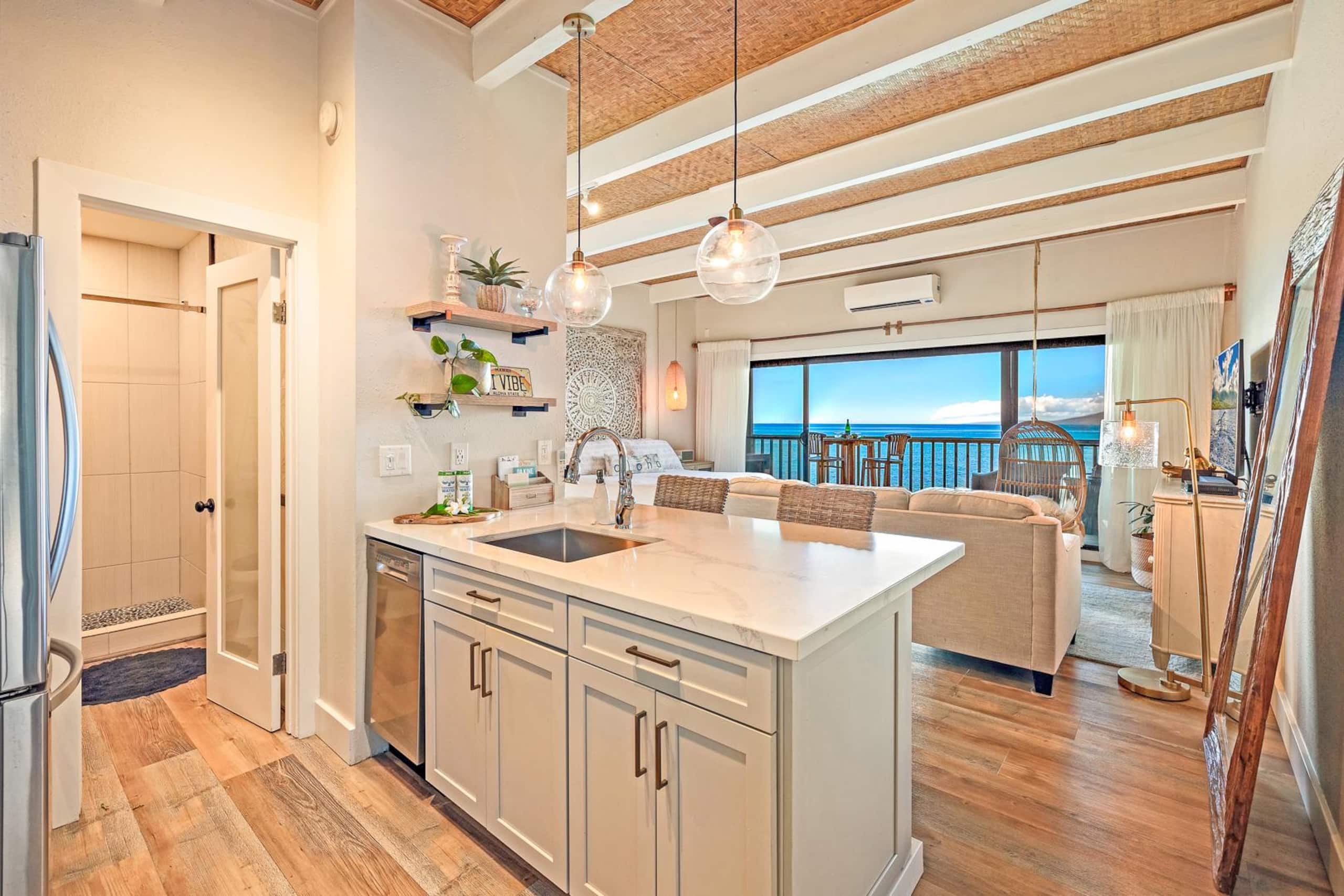 Condo in Lahaina · ★4.98 · 1 bedroom · 1 bed · 1 bath - Image 3