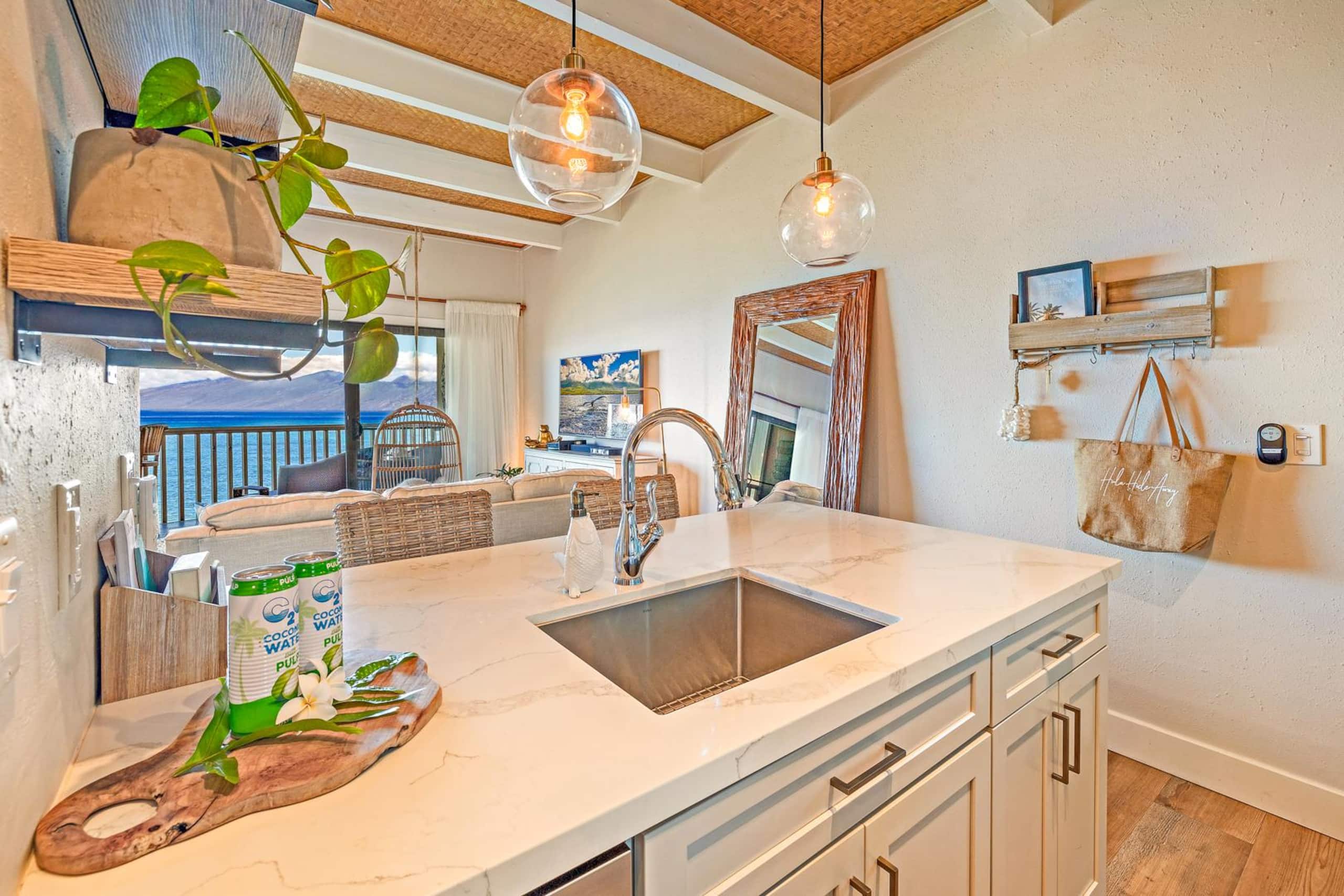 Condo in Lahaina · ★4.98 · 1 bedroom · 1 bed · 1 bath - Image 18