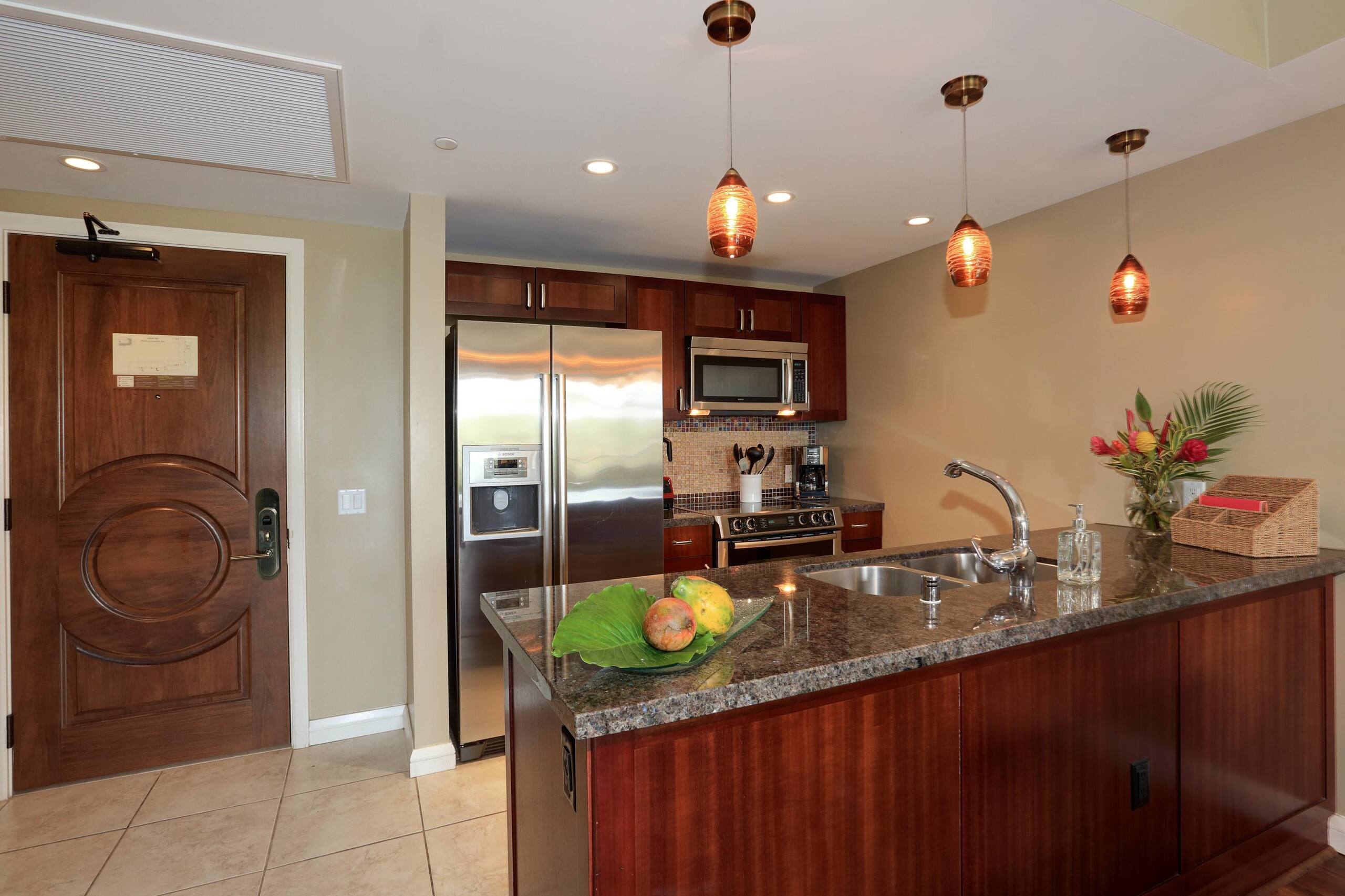 Condo in Lahaina · ★5.0 · 1 bedroom · 3 beds · 1 bath - Image 6