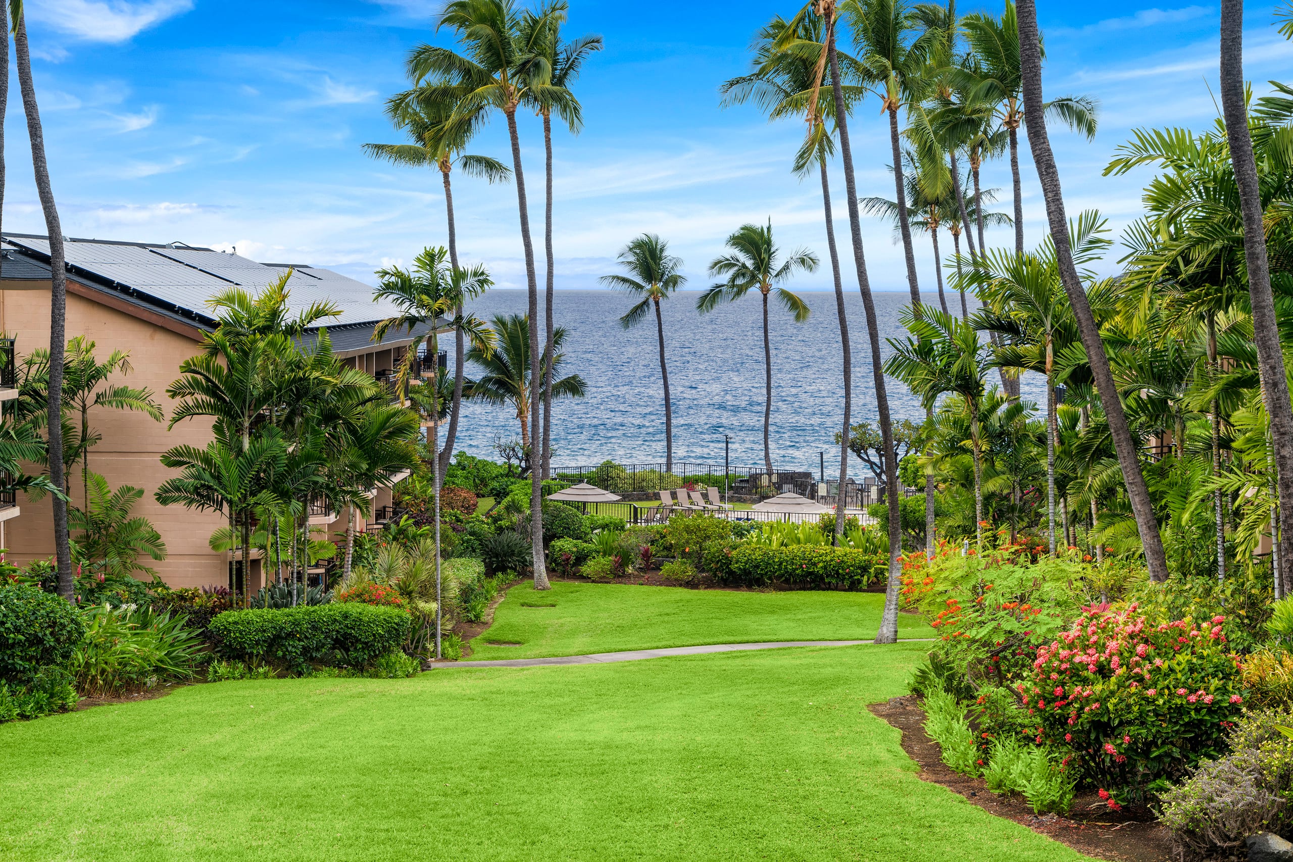 Condo in Kailua-Kona · ★4.72 · 1 bedroom · 2 beds · 1 bath - Image 17
