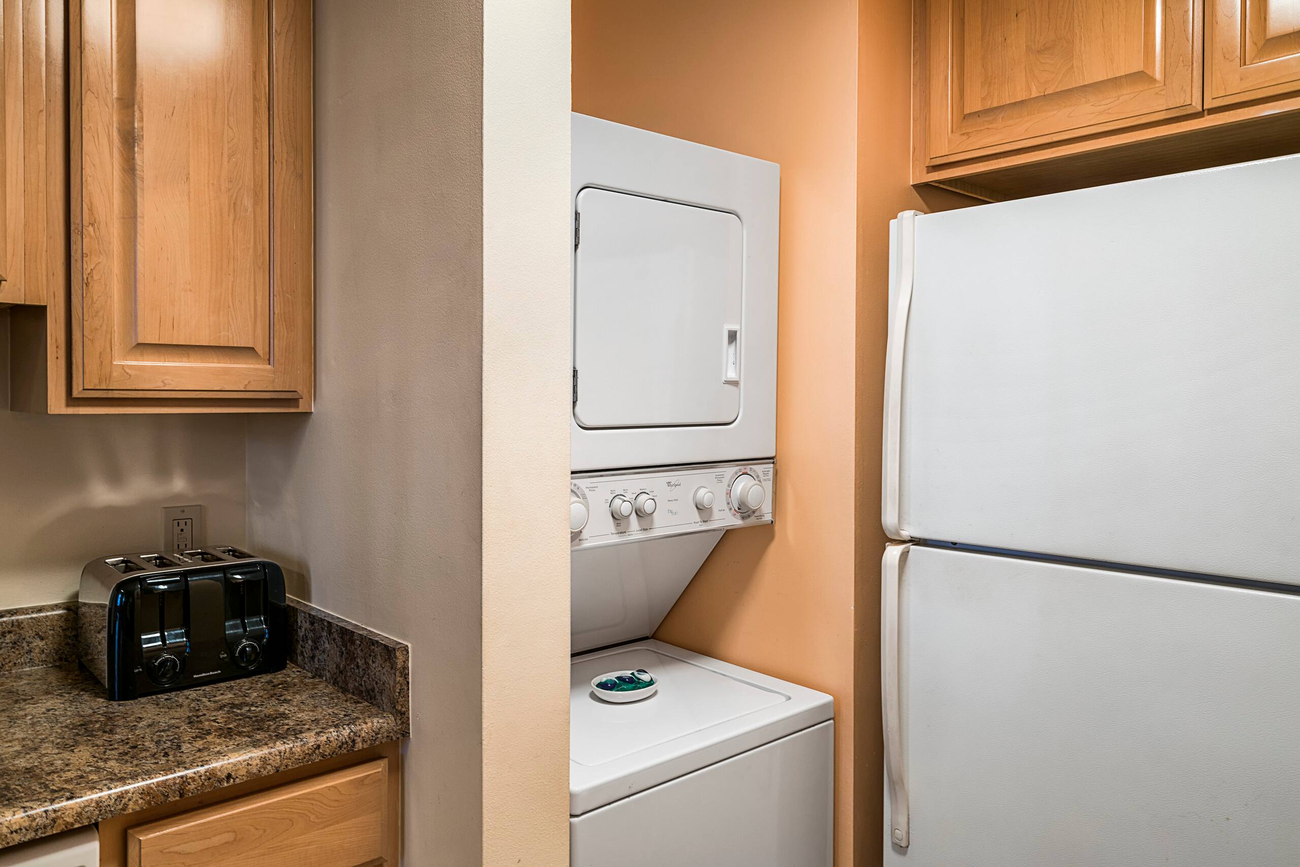 Condo in Kailua-Kona · ★4.72 · 1 bedroom · 2 beds · 1 bath - Image 12
